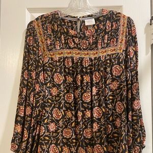Knox Rose Women’s blouse in excellent condition!